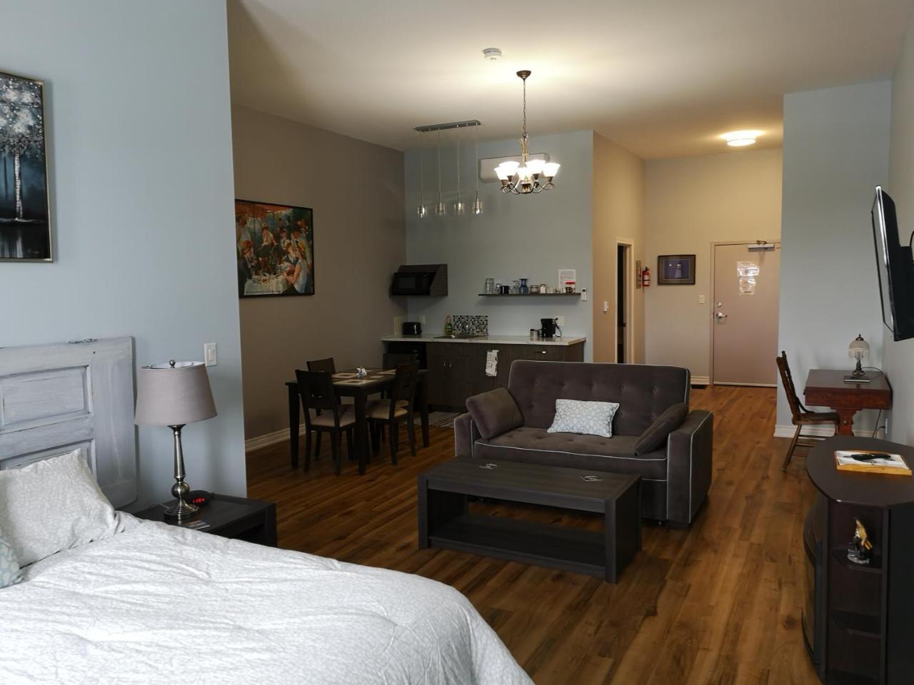 Canalside Restaurant, Inn & Kitchen Store Port Colborne Luaran gambar